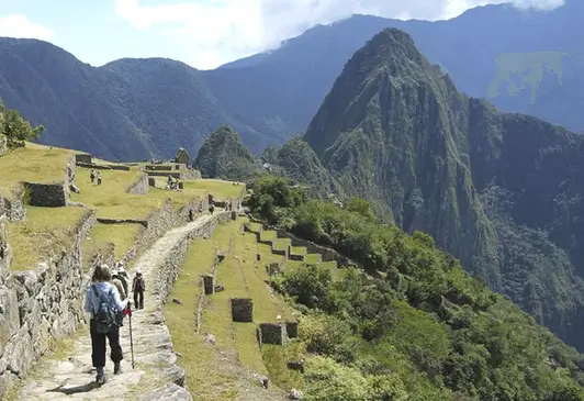 arriving machupicchu